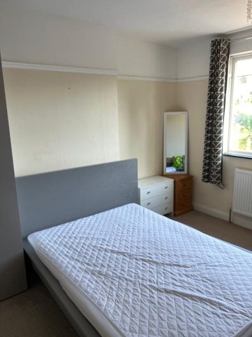 3 Bed Semi-Detached House, Stanfell Road, LE2 - Photo 5