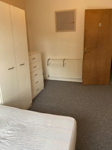 Room in a Shared House, City Road, B17 - Photo 4
