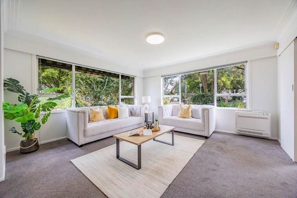 Great Location - DGZ 2 bedroom + office - Photo 1