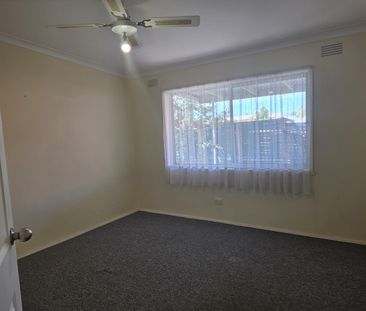 364 Eden Street, Lavington NSW 2641 - House For Rent | Domain - Photo 3