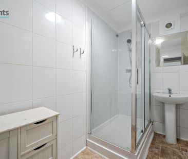 4 bedroom terraced house to rent - Photo 6