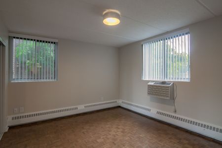 4800 Maisonneuve Blvd W - Photo 3