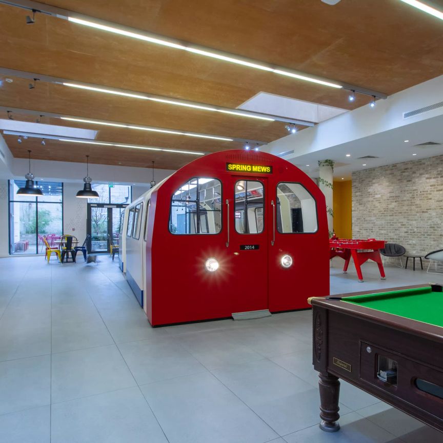 Deluxe Ensuite - Photo 1