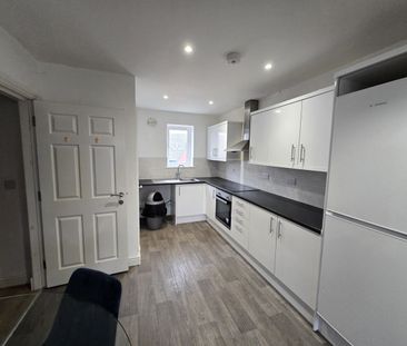 2 Bed Flat, East Union Street, M16 - Photo 5