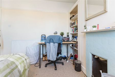 Monks Park Avenue, - Photo 3