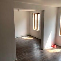 5 min Metro Papineau 3 1/2 Cour Triplex EntréePrivée Tout Inclus Chauffé EauCh WIFI 4électros 1350$ poss.2Chambres&Pièce Salon-Cuisine Calme Sécurité - Photo 2