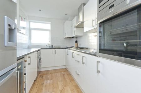 2 bedroom flat to rent - Photo 4