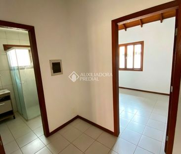 Casa com 2 quartos e 100m² para alugar em Rio Tavares, Florianópolis. - Foto 1