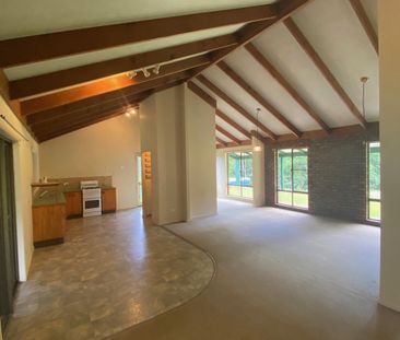 Charming 3-Bedroom Home in Eumundi - Photo 2