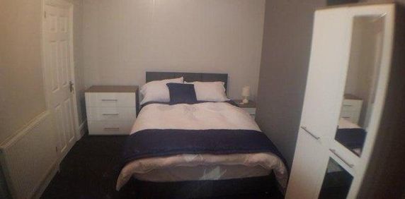 3 bedroom house share to rent - Photo 2