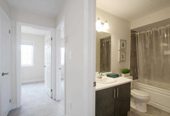For Lease - 2280 Baronwood Drive Unit# 96, Oakville, Ontario - Photo 1
