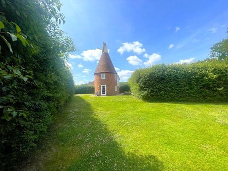 4 bedroom detached house to rent - Photo 3
