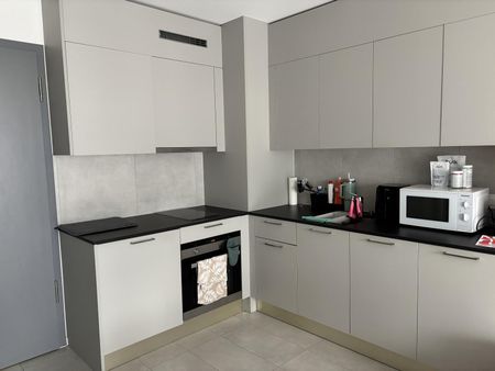 Lumineux et spacieux 1,5 pièce de près de 40 m2 - Photo 2