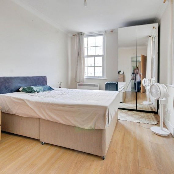 38 High Street, Watford - Photo 1