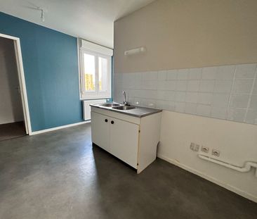 Location Appartement 3 pièces 75m² - Photo 4