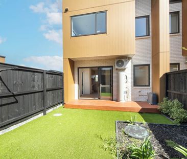 30 Rana Road, Flat Bush, Auckland - Photo 1