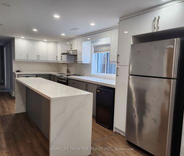 For Lease - 23 Bowsprit Avenue, Toronto, Ontario - Photo 4