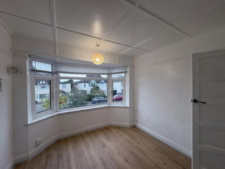 3 bedroom semi-detached house to rent - Photo 2