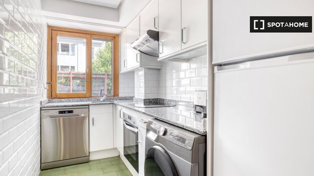 madrid, Community of Madrid 28001 - Photo 1