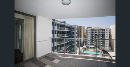 Spacious Three-Bedroom Apartment with Two Balconies and Quality Facilities - Photo 2