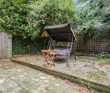Beeton Close, Pinner - Photo 3