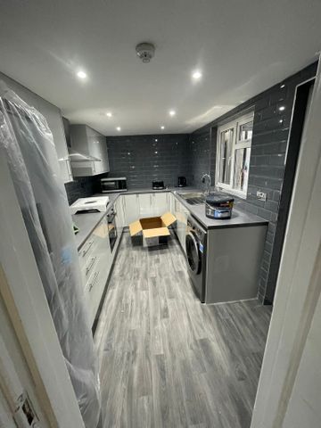 18 Nelson Street - Photo 2