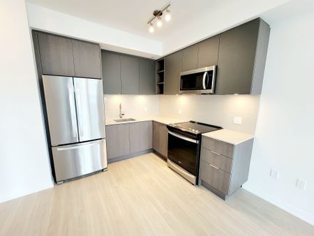 For Lease - 50 Dunfield Avenue Unit# 1215, Toronto, Ontario - Photo 5