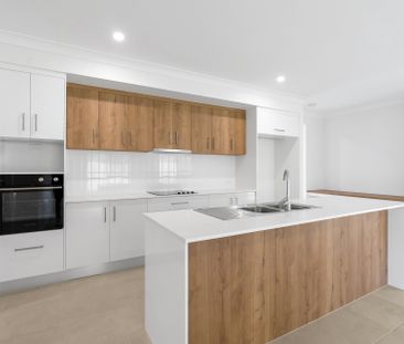 BRAND NEW MAJESTIC MASTERPIECE - IN SOUGHT AFTER LOCATION AND SCHOO... - Photo 6