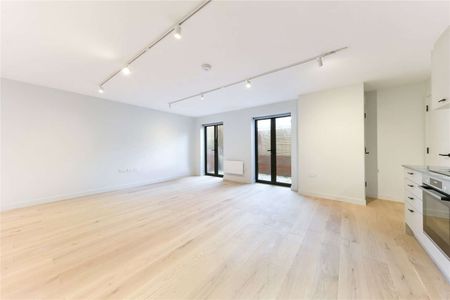 Beautifully presented 1 bedroom ground floor apartment in this gorgeous new block. - Photo 4