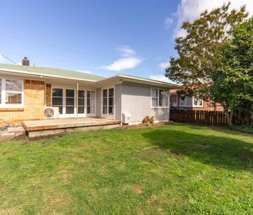 4-Bedroom Home in Silverdale - Practical Living with Plenty of Space - Photo 2