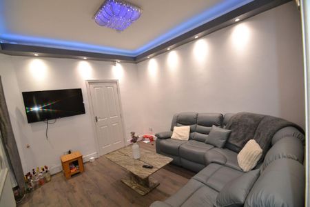 6 bedroom house to rent - Photo 4