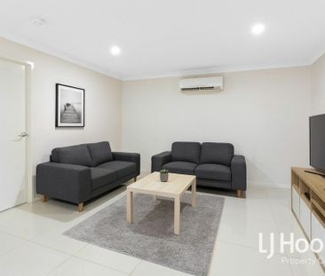 Space, Comfort & Convenience - 3 Bed + Big Yard - Photo 2