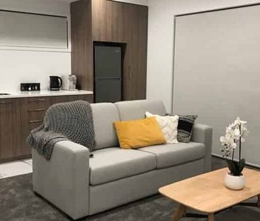 PERFECTLY POSITIONED 1 BEDROOM APARTMENT - Photo 5