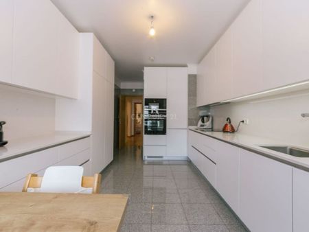 5 room luxury Flat for rent in Lisbon, Portugal - Photo 3