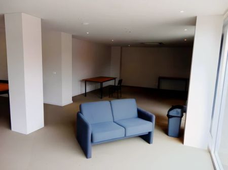 Large Studio - Photo 4