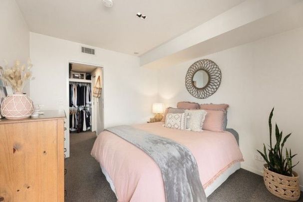 Beautifully Furnished 2 Bedroom at Gasworks Residences - Photo 1