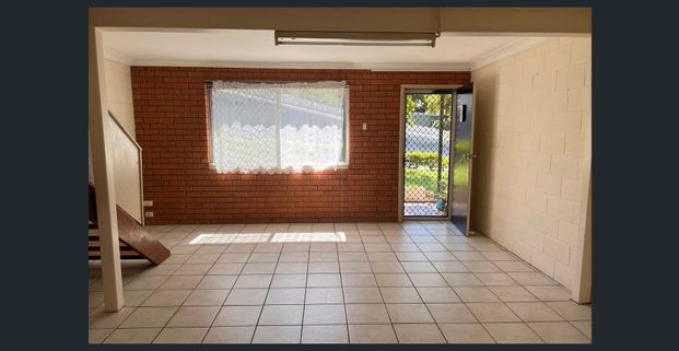 SPACIOUS 2 BEDROOM UNIT IN SUN VALLEY - Photo 1