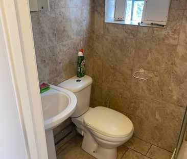 1 Bed Flat, South Norwood Hill, SE25 - Photo 6