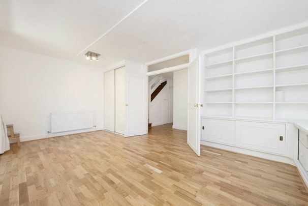 Old Brewery Mews, Hampstead, NW3 - Photo 1