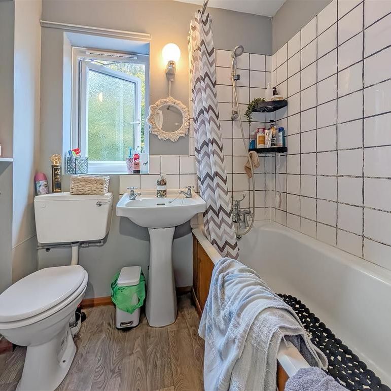 3 bedroom terraced house to rent - Photo 1