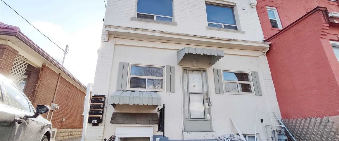 For Lease - 25 Sixth Street Unit# 2, Toronto, Ontario - Photo 1