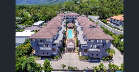 Convenient beachside lifestyle - Photo 3