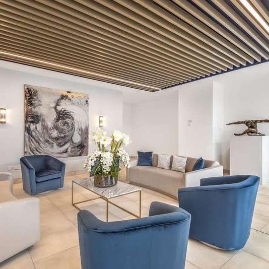 Royal Winchester House, Bracknell, RG12 - Photo 1