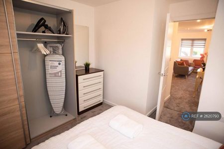 2 bedroom flat to rent - Photo 3