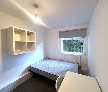 1 bedroom in a house share to rent - Photo 6