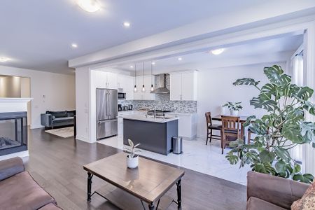 For Lease - 50 Drizzel Crescent Unit# Upper Level, Richmond Hill, Ontario - Photo 3