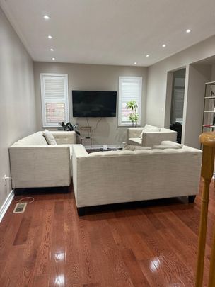 For Lease - 50 Glacier Crescent, Toronto, Ontario - Photo 1