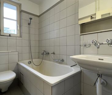 Urbanes Wohnen im Grünen: 2.0-Zimmerwohnung mit zusätzlicher Mansarde - Foto 3