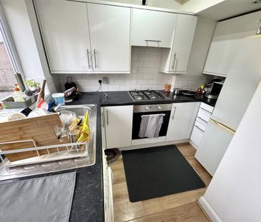 3 bedroom terraced house to rent - Photo 3