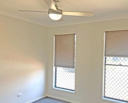 Spacious Family Home! - Photo 3